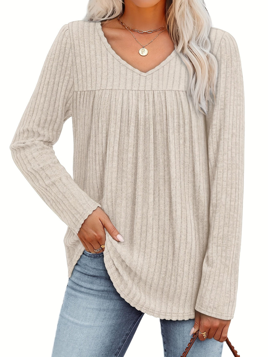 Helle™ | Light knit blouse with V-neck