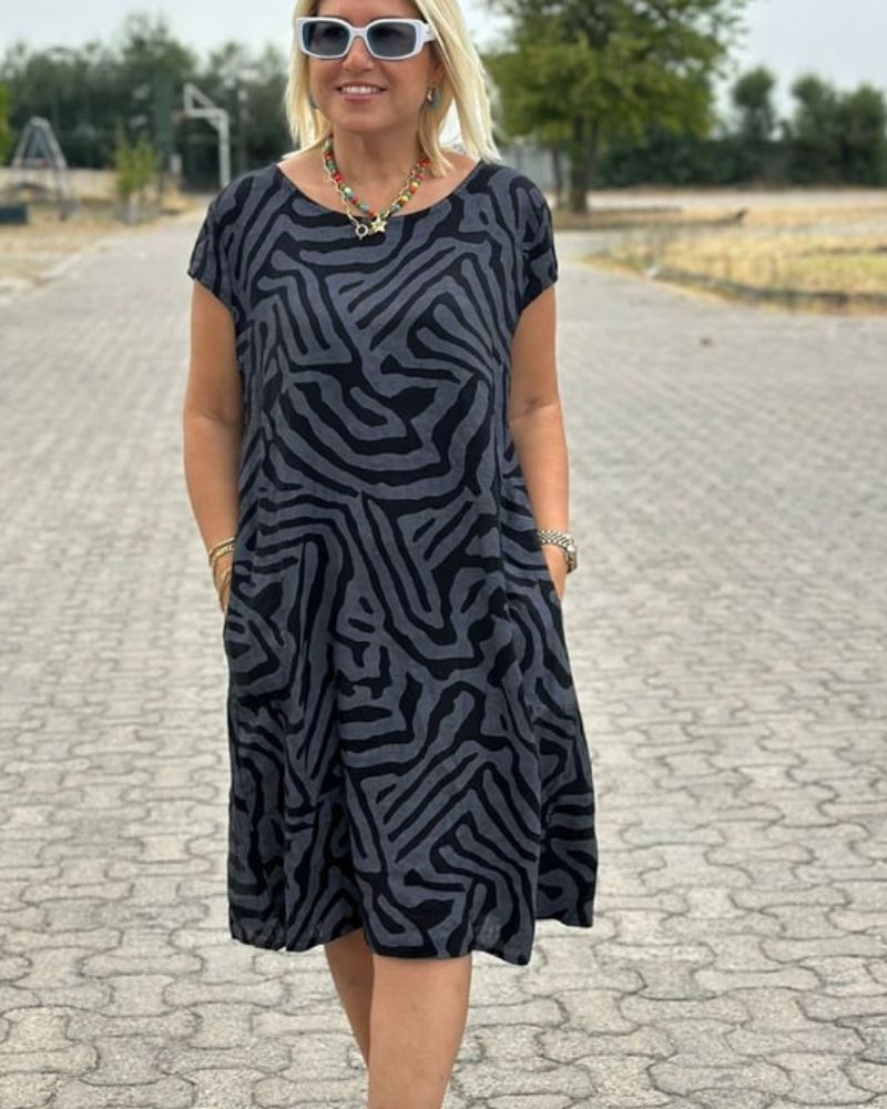 Avanille | Flattering Round-Neck Summer Dress