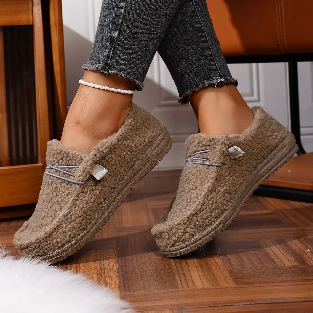 Luna | Cozy Teddy Slippers