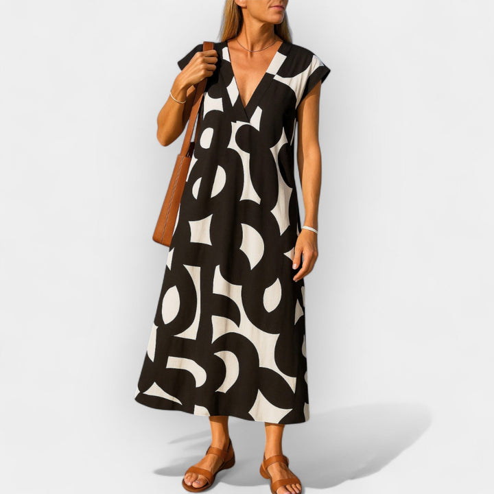 Amy – Light V-Neck Dress