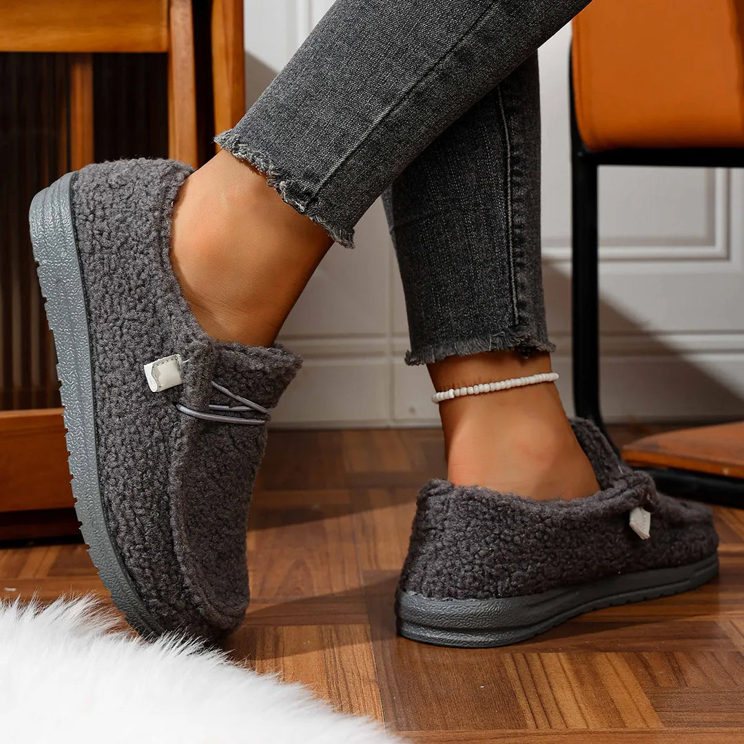 Luna | Cozy Teddy Slippers