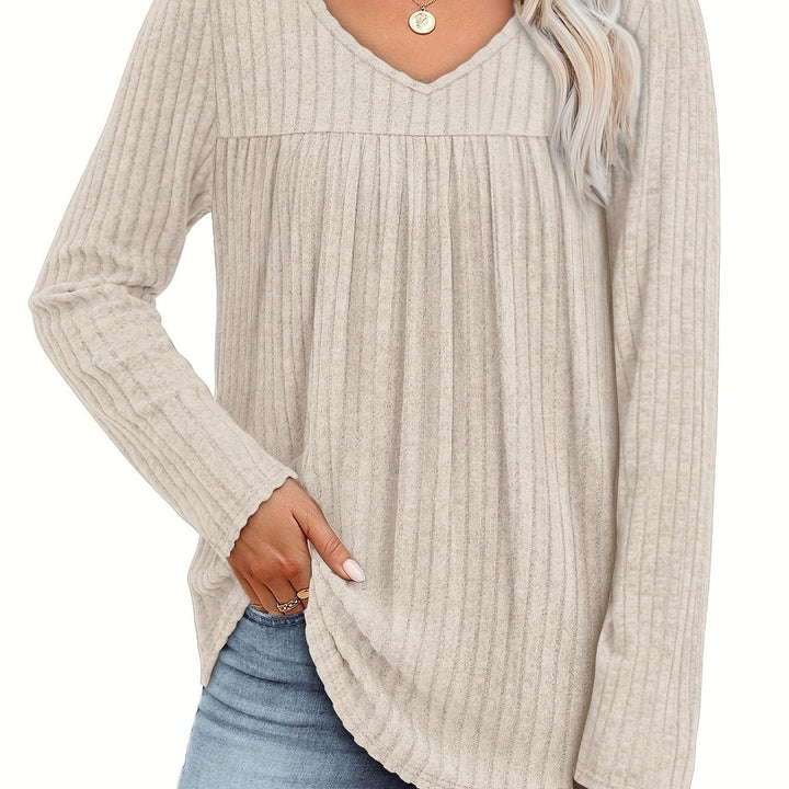 Helle™ | Light knit blouse with V-neck