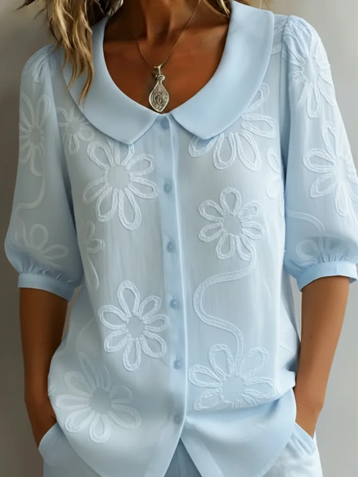 Sara – Blouse with Delicate Embroidered Flowers