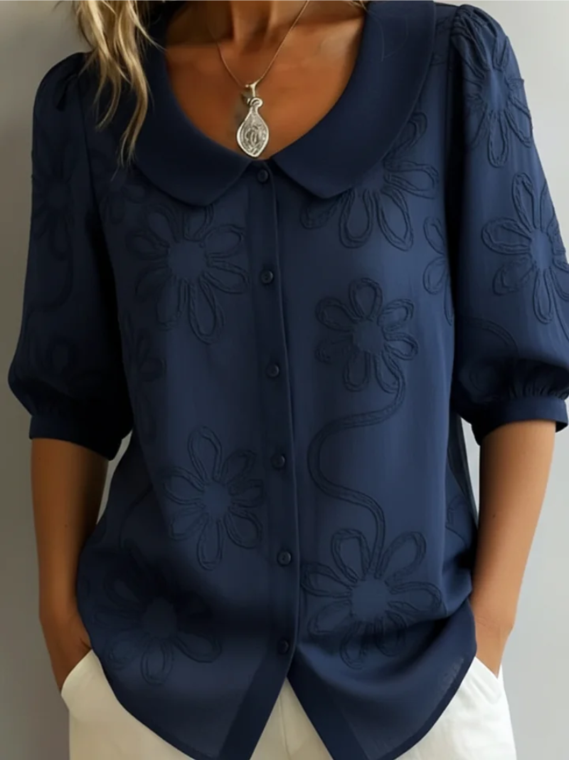Sara – Blouse with Delicate Embroidered Flowers