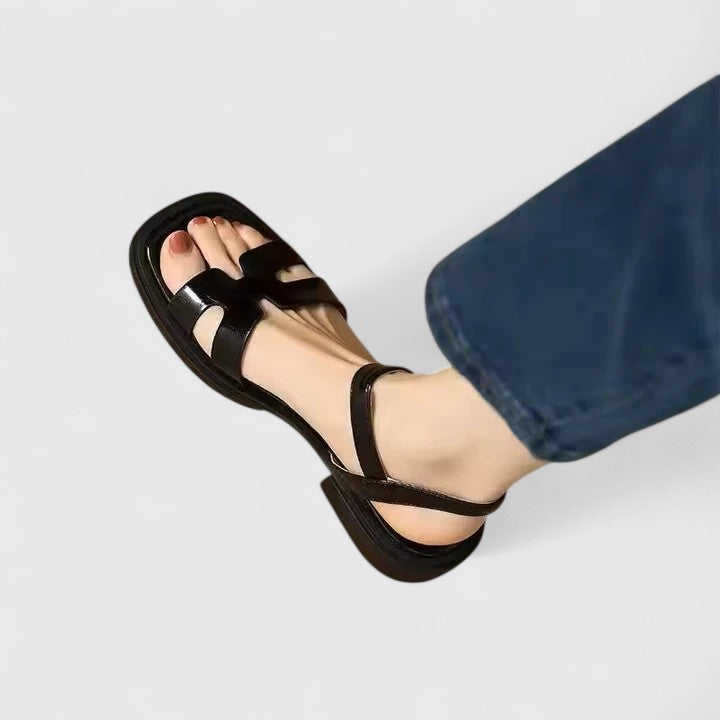 Eliana | Elegant Flat Sandals with Timeless Sophistication