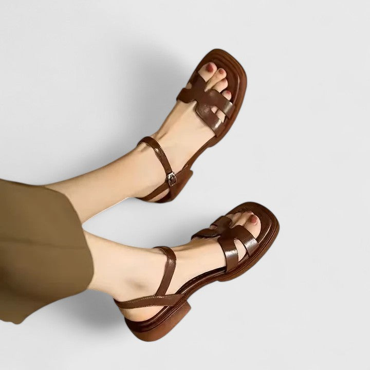 Eliana | Elegant Flat Sandals with Timeless Sophistication