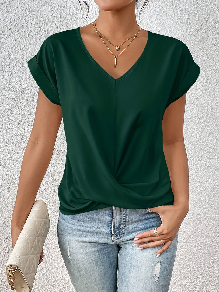 Cleo™ | Stylish casual T-shirt with a romantic sweetheart neckline